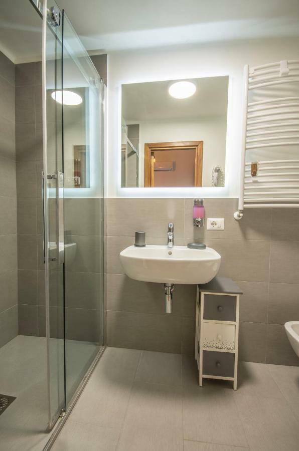Qal'At Cove Hotel Калтанисета Екстериор снимка